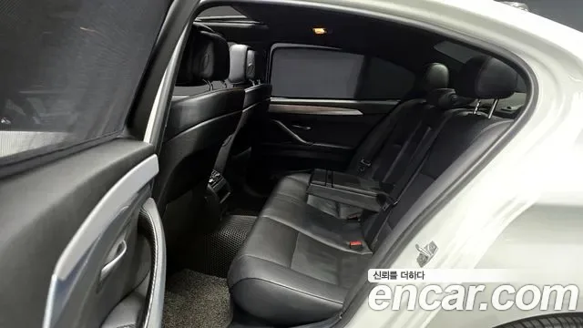 BMW 5-Series F10, 2013 — фото 12