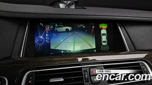 BMW 7-Series F01, 2013 — фото 15