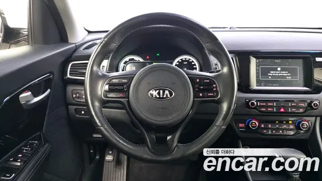 Kia Niro, 2016 — фото 12