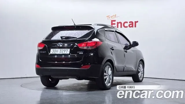 Hyundai Tucson ix, 2009 — фото 2