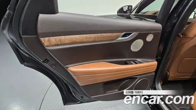Genesis G80 Electric Fide G80 (RG3), 2022 — фото 26