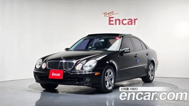 Mercedes-Benz E-Class W211