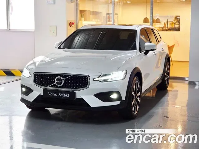 Volvo V60 cross -country