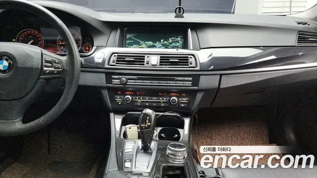 BMW 5-Series F10, 2013 — фото 14