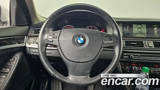 BMW 5-Series F10, 2013 — фото 13
