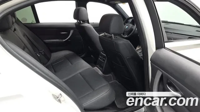 BMW 3-Series E90, 2010 — фото 12