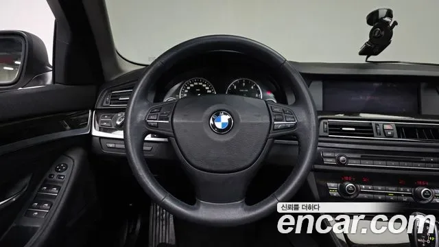 BMW 5-Series F10, 2013 — фото 13