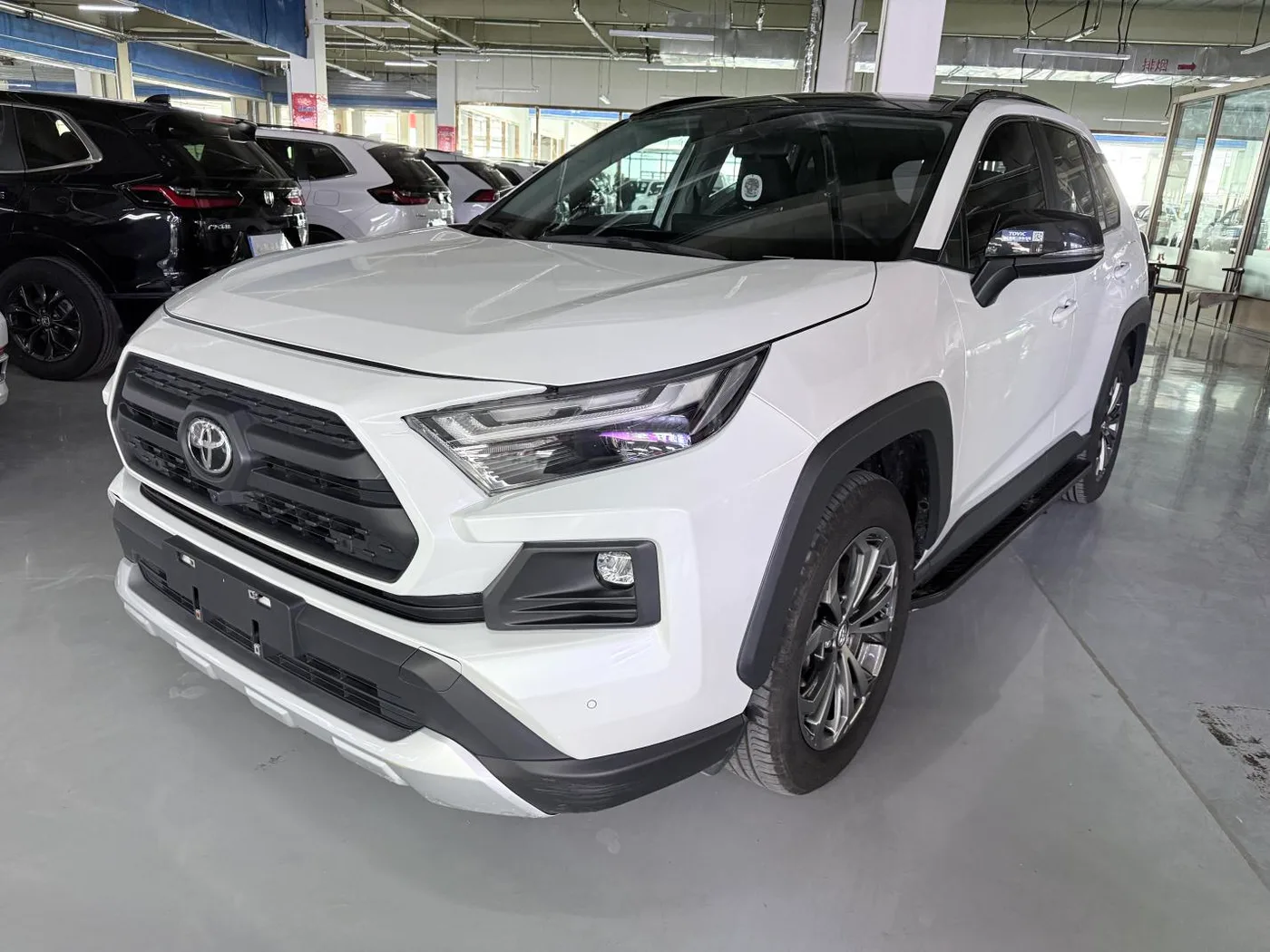 Toyota RAV4 Rongfang