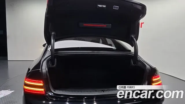 Genesis G80 Electric Fide G80 (RG3), 2022 — фото 31