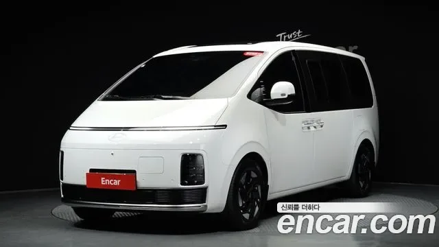 Hyundai Staria