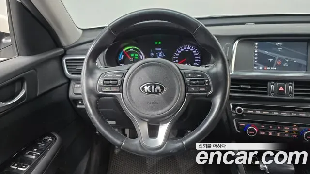 Kia K5 Hybrid, 2016 — фото 13