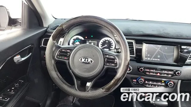 Kia Niro, 2016 — фото 12