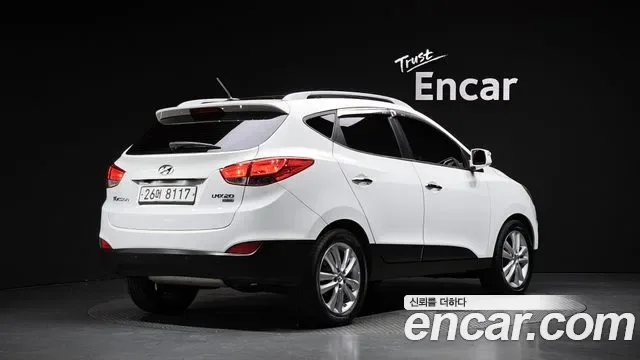 Hyundai Tucson ix, 2012 — фото 2