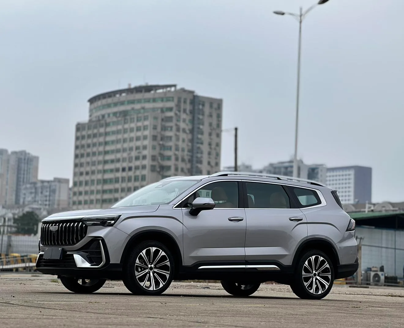 Geely Haoyue L