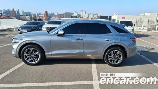 Genesis Gv70