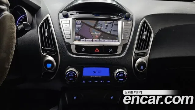 Hyundai Tucson ix, 2010 — фото 14