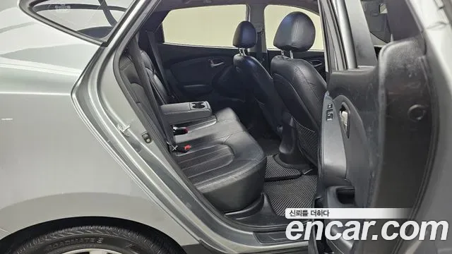 Hyundai Tucson ix, 2010 — фото 12