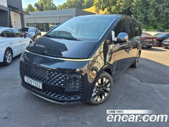 Hyundai Staria