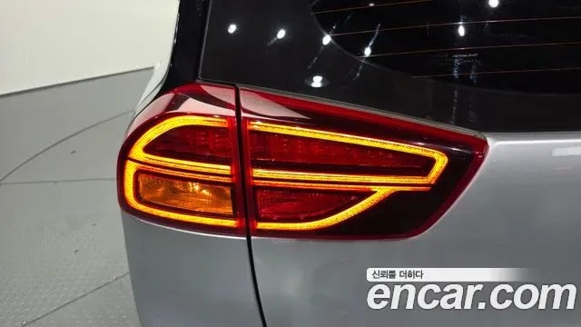 Kia Niro Plus, 2022 — фото 23