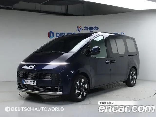 Hyundai Staria