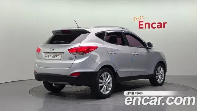 Hyundai Tucson ix, 2012 — фото 2