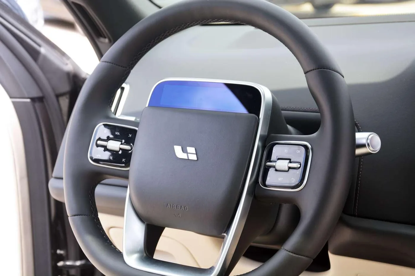 Li Auto Ideal L9, 2022 — фото 19