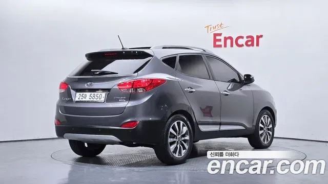 Hyundai Tucson ix, 2011 — фото 2
