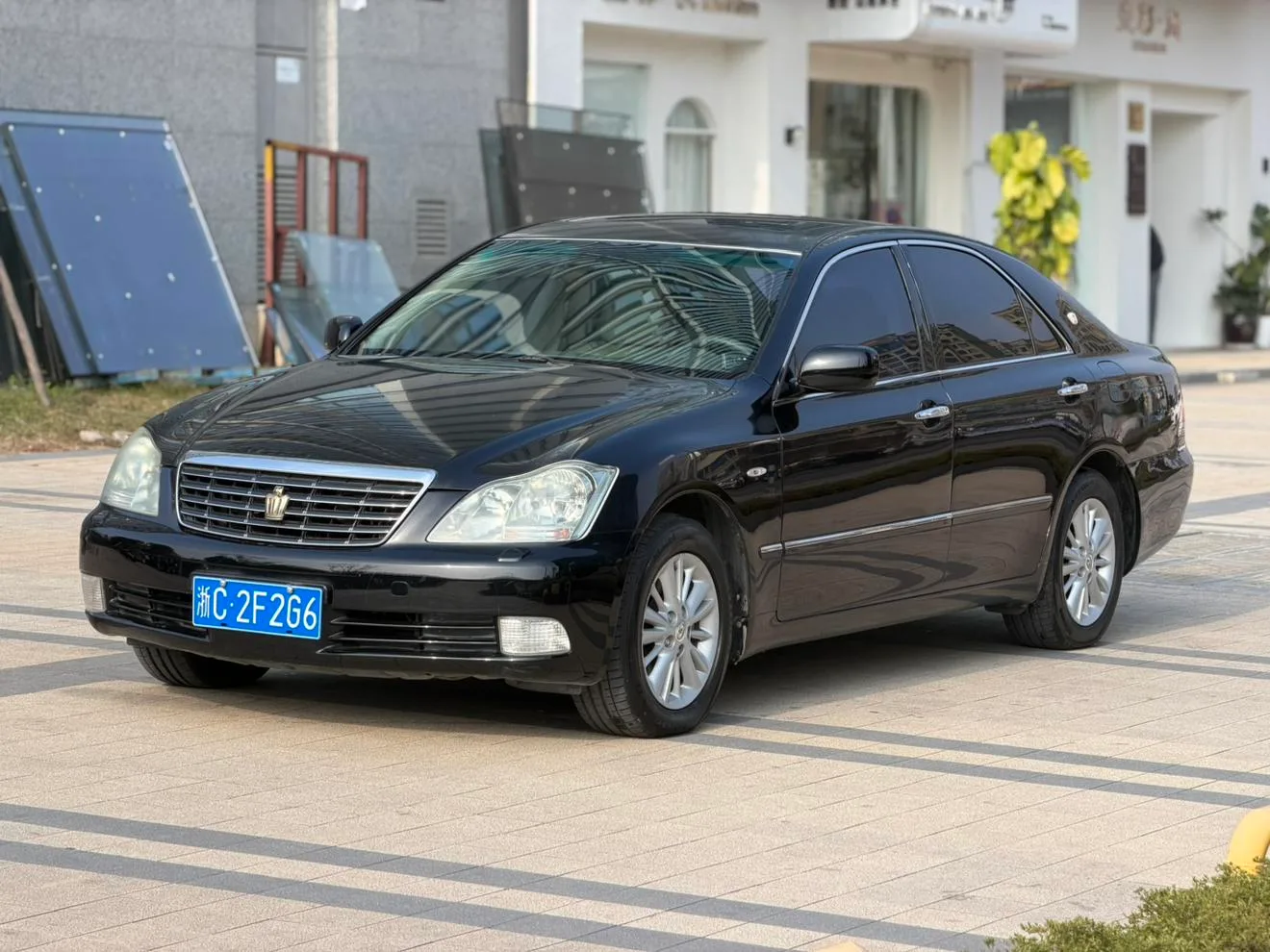 Toyota crown