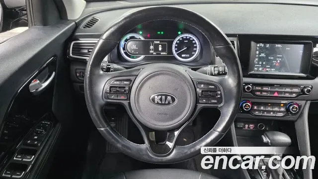 Kia Niro, 2016 — фото 14