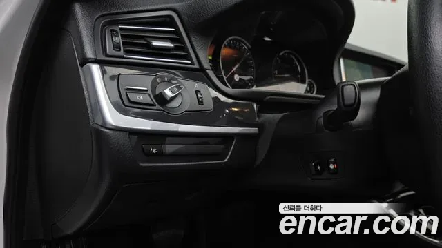 BMW 5-Series F10, 2013 — фото 14