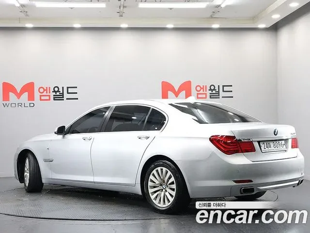 BMW 7-Series F01, 2009 — фото 2