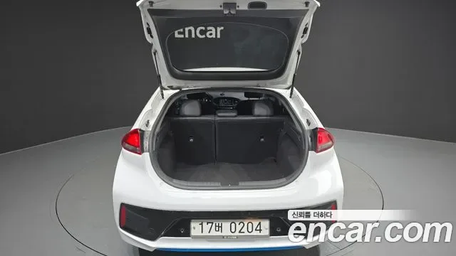 Hyundai Ioniq Ionic Hybrid, 2016 — фото 20