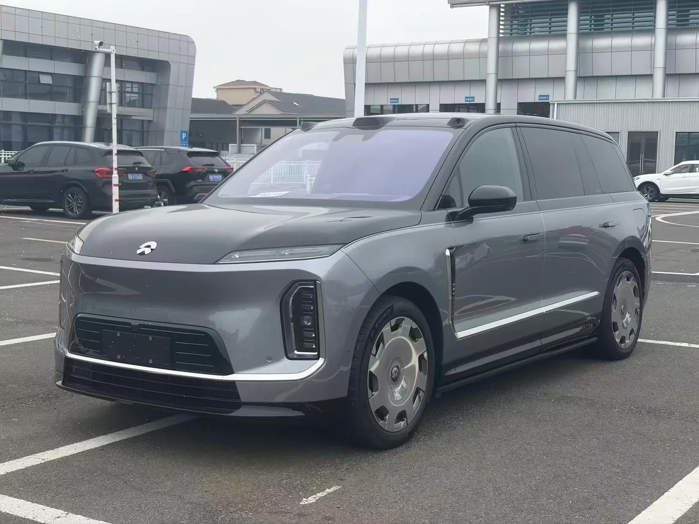 NIO ES9
