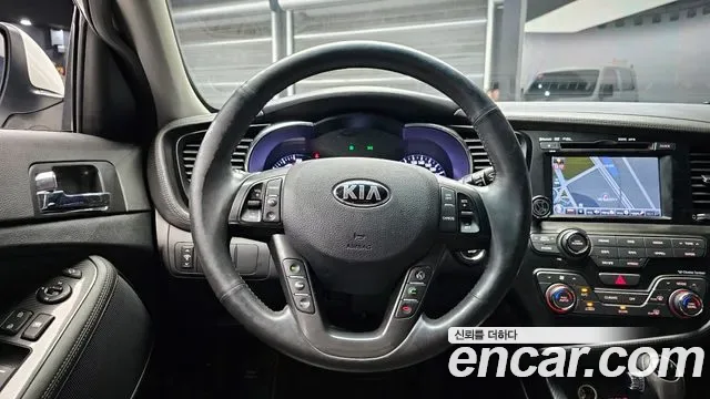 Kia K5 Hybrid, 2012 — фото 13