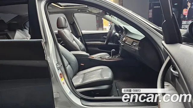 BMW 3-Series E90, 2005 — фото 11