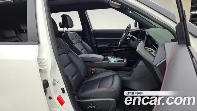 KG_Mobility_Ssangyong Actyon Activian, 2025 — фото 11