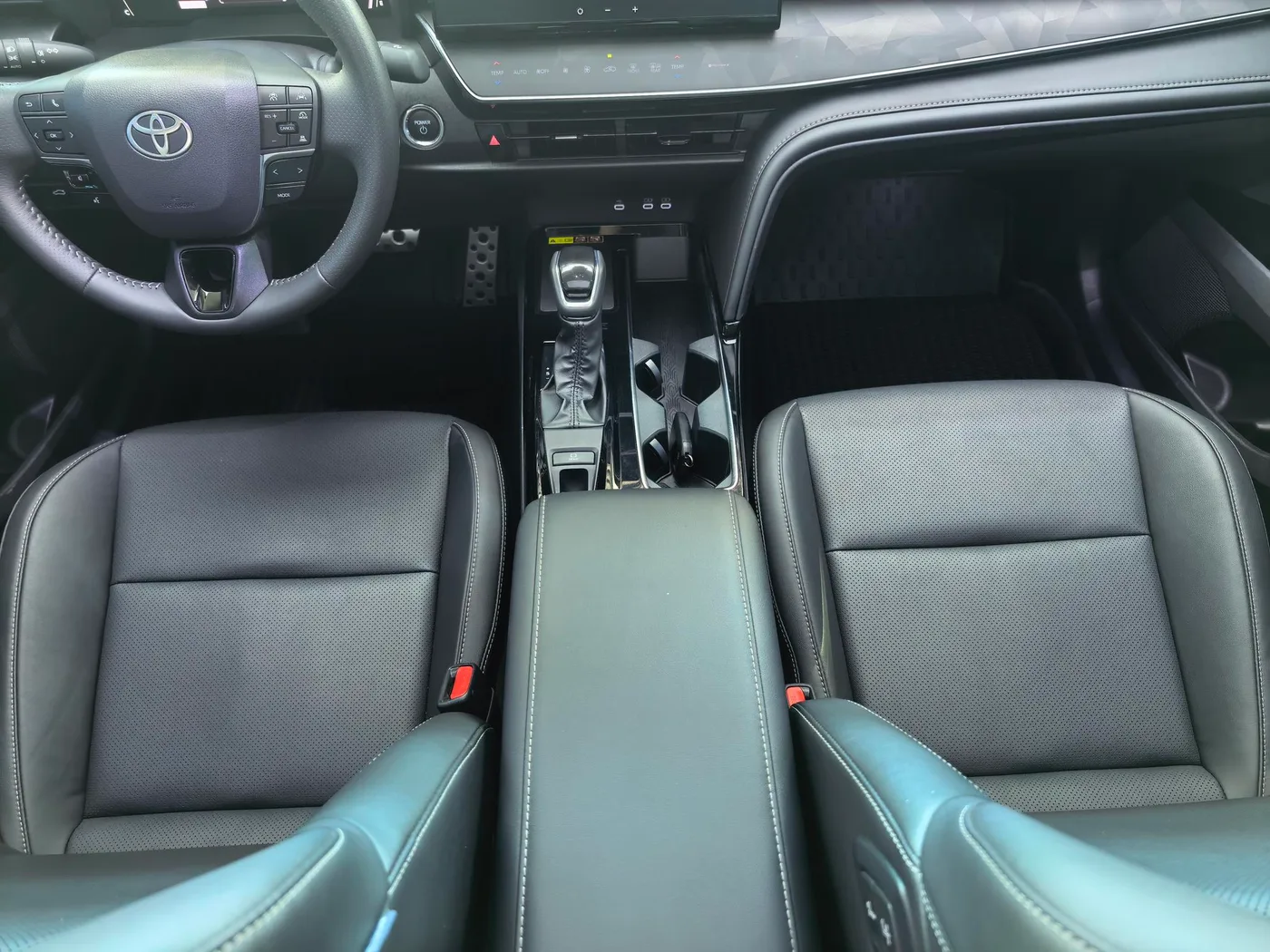 Toyota Camry, 2026 — фото 10