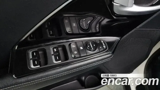 Kia Niro, 2016 — фото 28