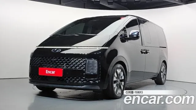 Hyundai Staria
