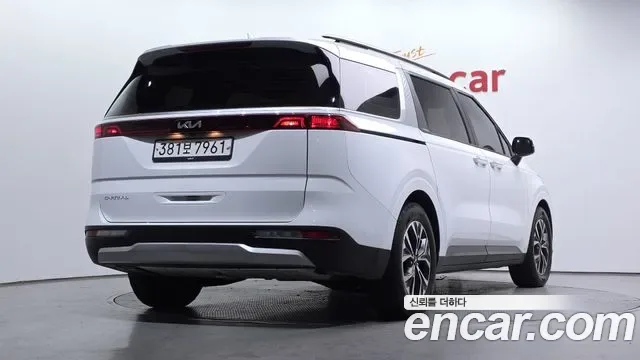 Kia Canival Carnival, 2023 — фото 2