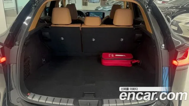 Lexus Nx Nx450h+, 2025 — фото 13