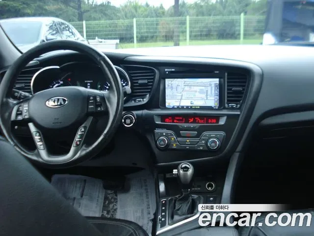 Kia K5 Hybrid, 2013 — фото 16