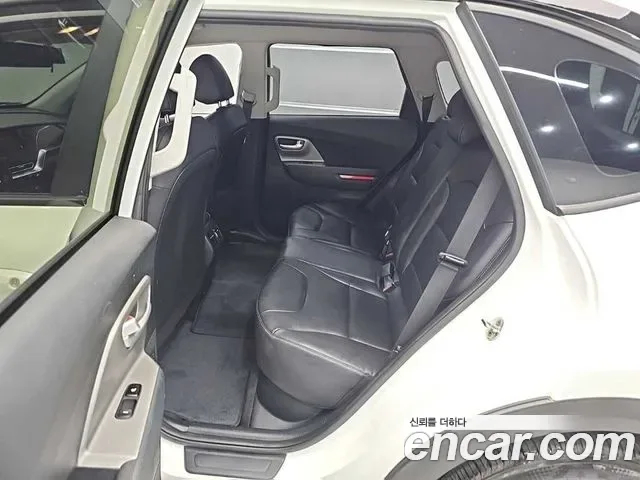 Kia Niro Plus, 2022 — фото 12