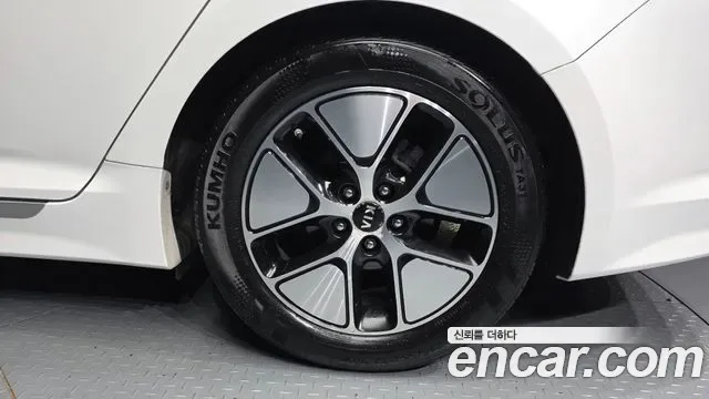 Kia K5 Hybrid, 2013 — фото 21
