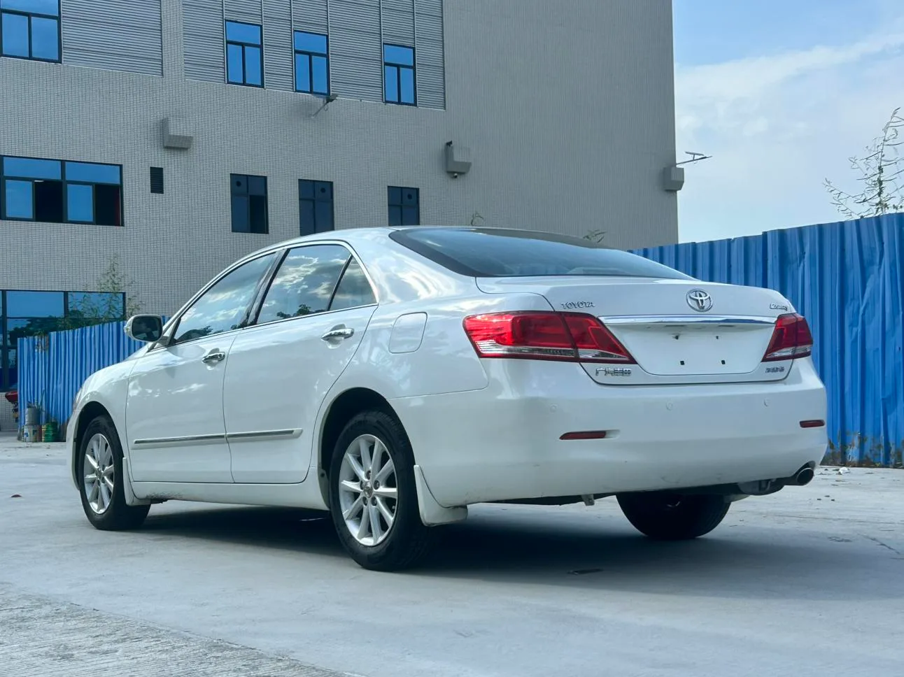 Toyota Camry, 2010 — фото 2
