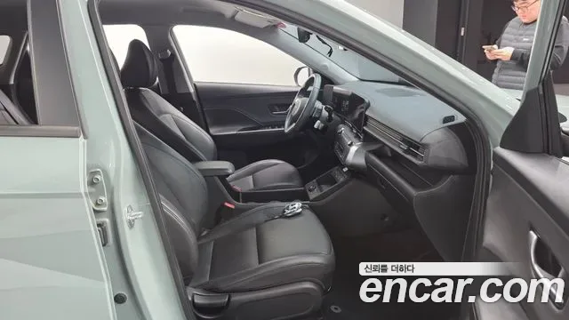 Hyundai Kona SX2, 2023 — фото 10
