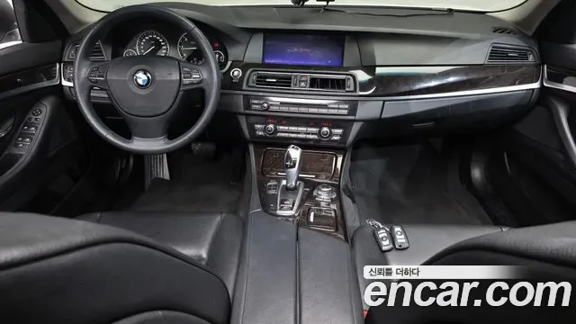 BMW 5-Series F10, 2013 — фото 7