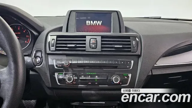 BMW 1-Series F20, 2013 — фото 13