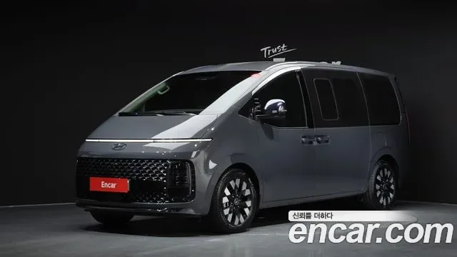 Hyundai Staria