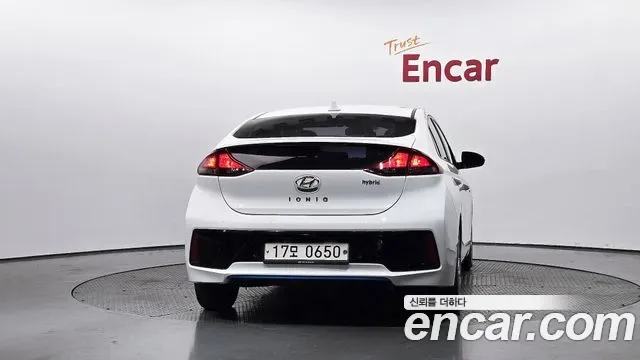 Hyundai Ioniq Ionic Hybrid, 2016 — фото 4